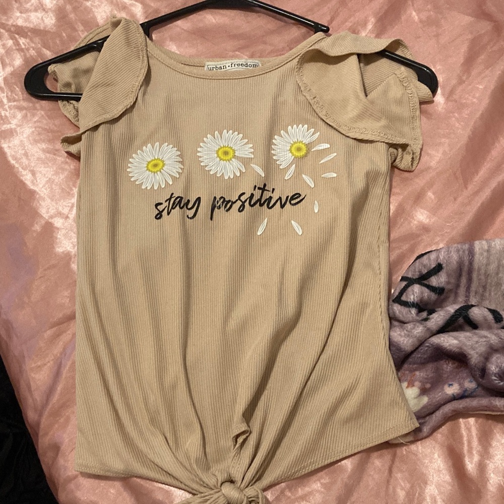Beige Kids Tee with Daisy Print